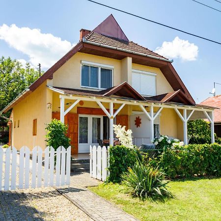 Holiday Home Jazmin By Interhome Балатонсарсо Екстериор снимка